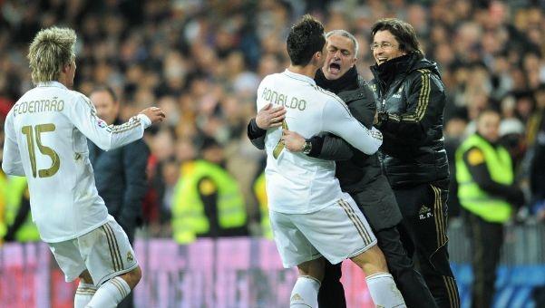 巴顿：李嗣镕一直很努力地训练，他的中超首秀应该是满分