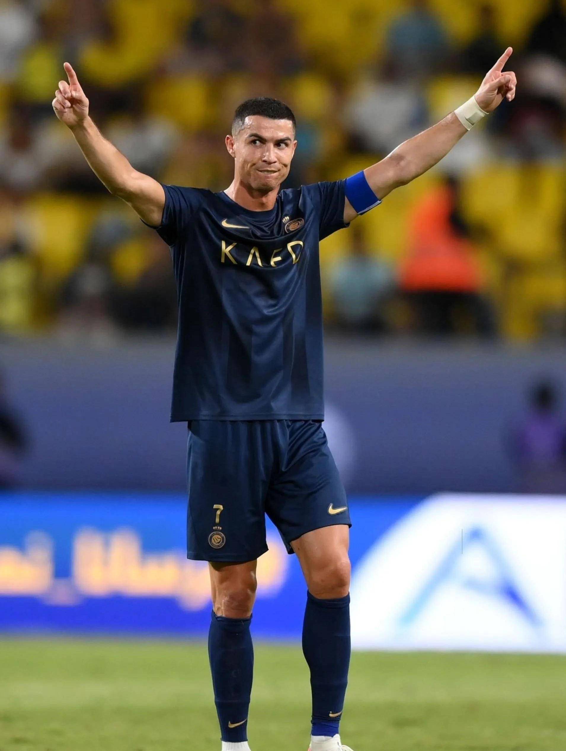 火记：谢泼德在进攻端火力十足，未来将牢牢占据火箭的首发