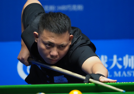 赛场外的互 赛场外的互